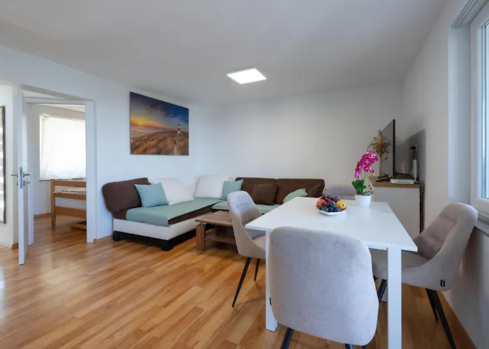 3 Bedroom In 펜션 Peruški