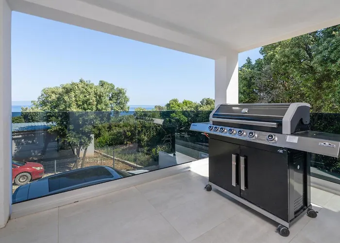 3 Bedroom In 펜션 *